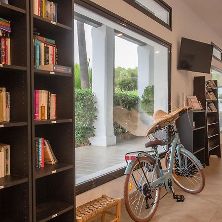 Apartamentos Club Cala Azul Sant Carles de Peralta Eksteriør bilde