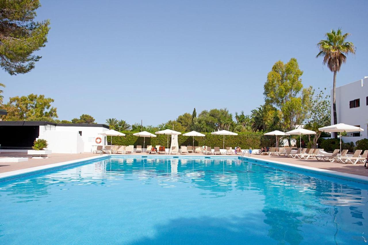 Apartamentos Club Cala Azul Sant Carles de Peralta Eksteriør bilde