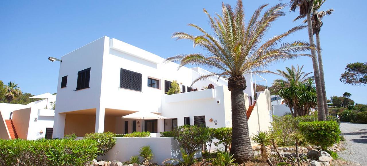 Apartamentos Club Cala Azul Sant Carles de Peralta Eksteriør bilde