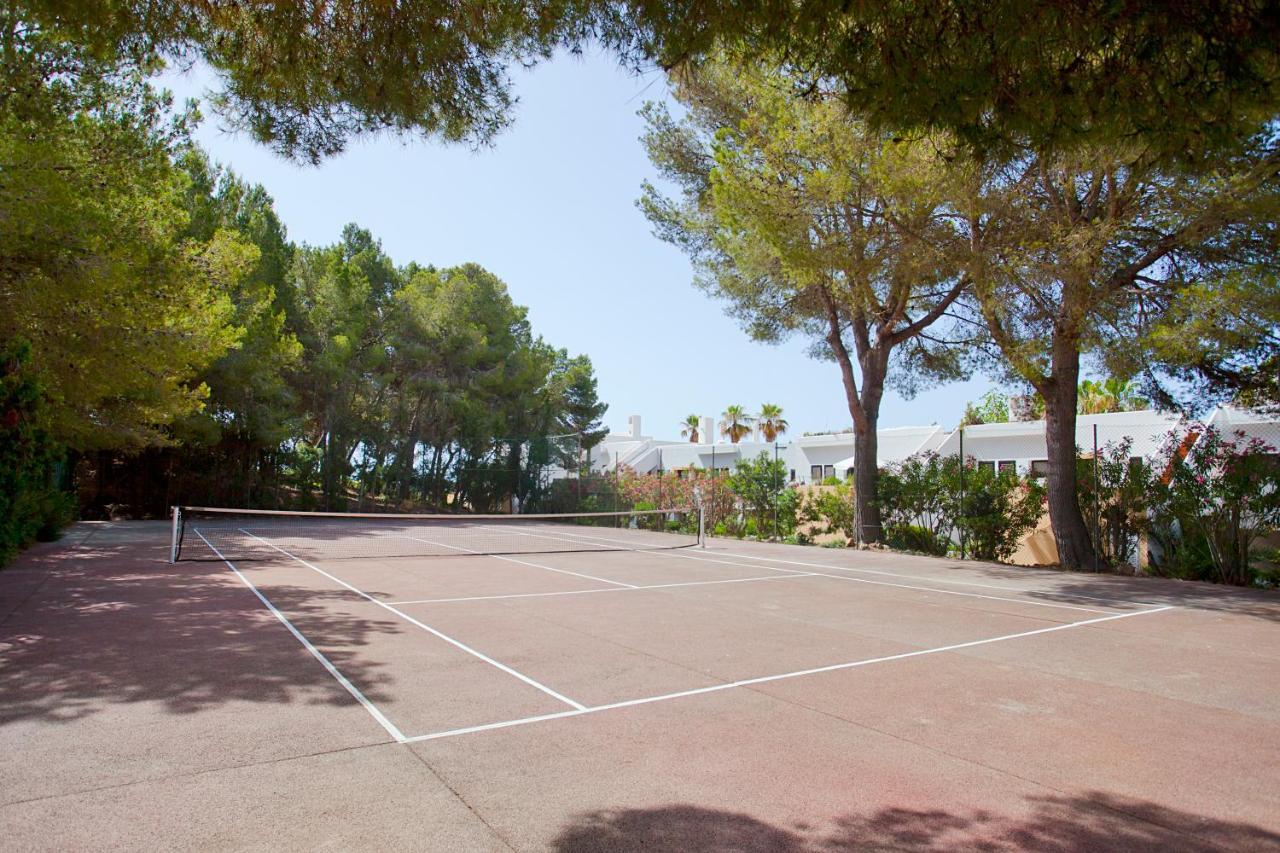 Apartamentos Club Cala Azul Sant Carles de Peralta Eksteriør bilde